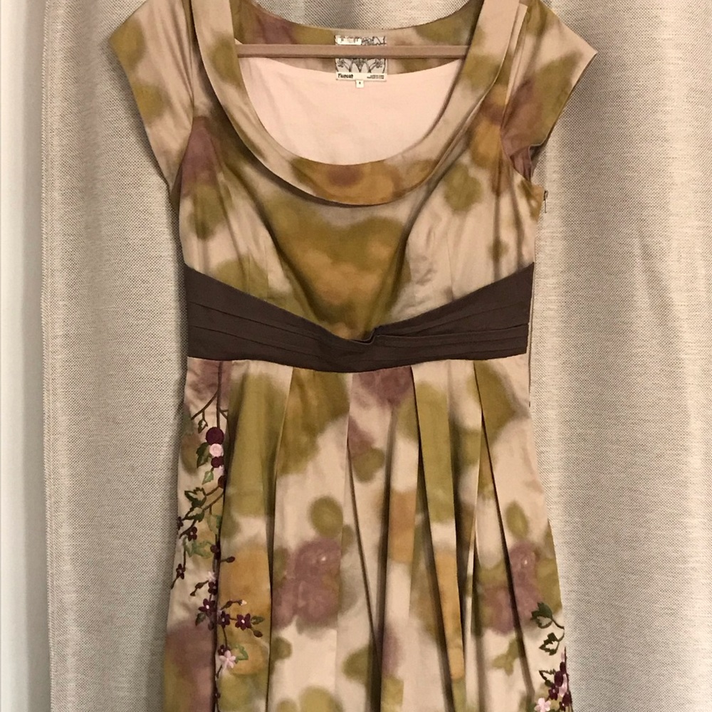 Anthropologie dress with gorgeous embroidery